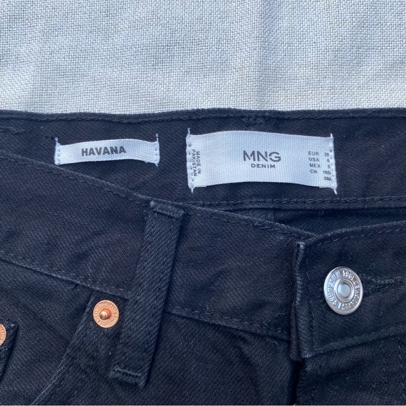Like New MNG Havana Size 6 Cotton Raw Hem Jeans Black Straight High Waist Crop - Picture 9 of 10